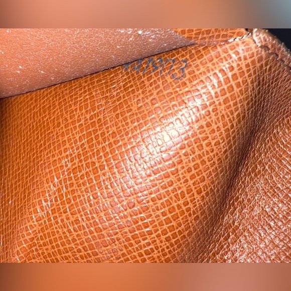 LV monogram tresor bifold wallet - Picture 7 of 7